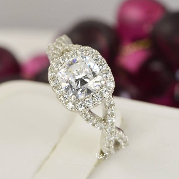 NEW WOMENS 925 STERLING HALO CUSHION ENGAGEMENT RINGS WEDDING RINGS DIAMOND - Picture 3 of 5